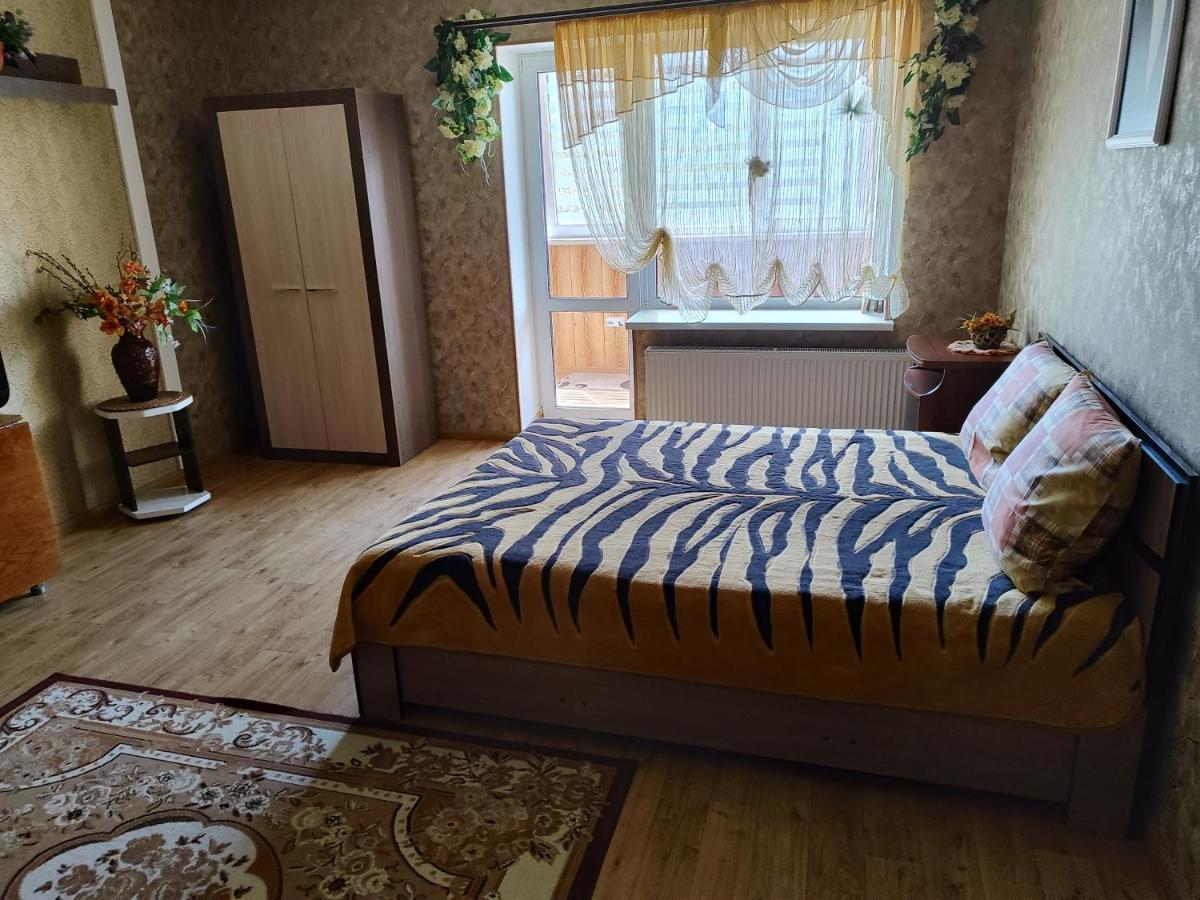 Апартаменти В Новому Будинку В Самому Центрi Khmelʼnytsʼkyy المظهر الخارجي الصورة